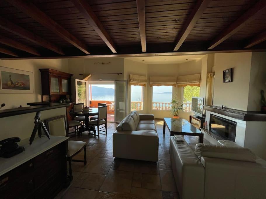 Pampas Seafront Villa, 6 Bedrooms, North Evvoia Kanatádhika Exterior foto
