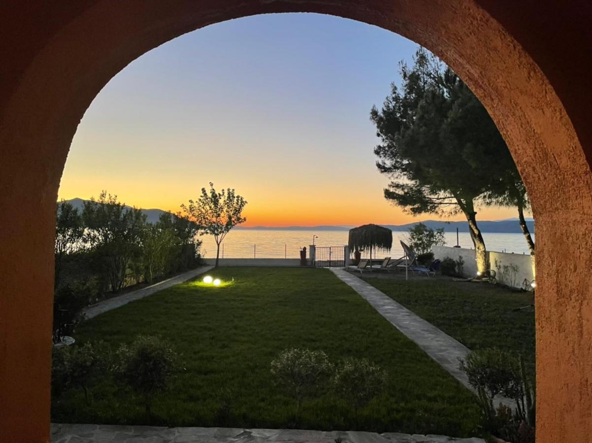 Pampas Seafront Villa, 6 Bedrooms, North Evvoia Kanatádhika Exterior foto