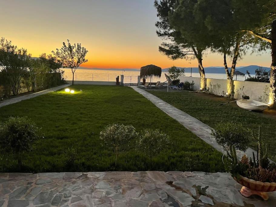 Pampas Seafront Villa, 6 Bedrooms, North Evvoia Kanatádhika Exterior foto