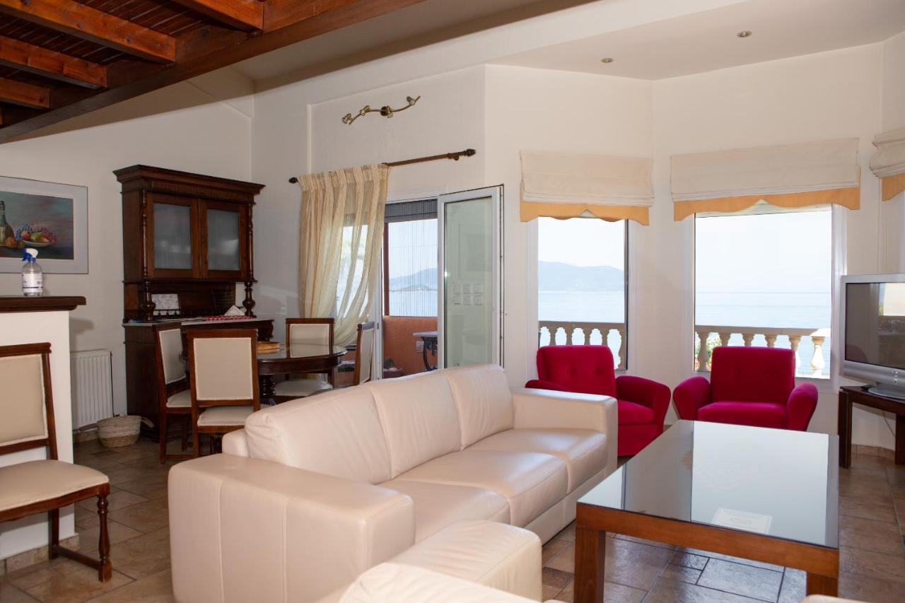 Pampas Seafront Villa, 6 Bedrooms, North Evvoia Kanatádhika Exterior foto