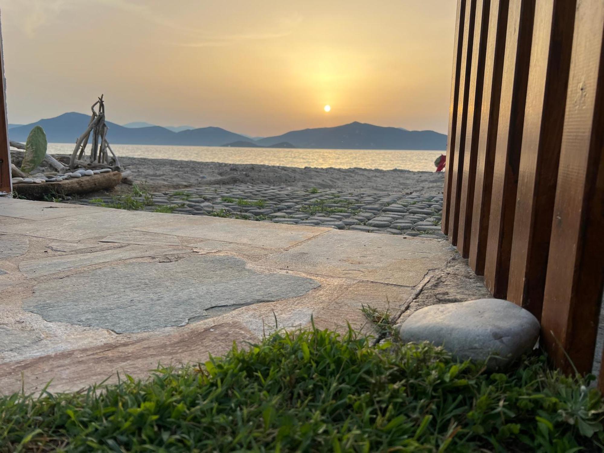 Pampas Seafront Villa, 6 Bedrooms, North Evvoia Kanatádhika Exterior foto